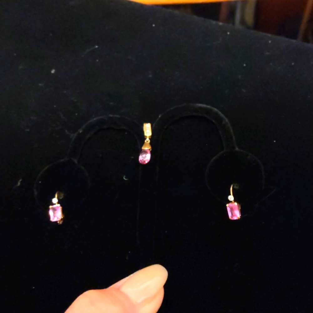 Pink Sapphire Earrings and Pendant Set